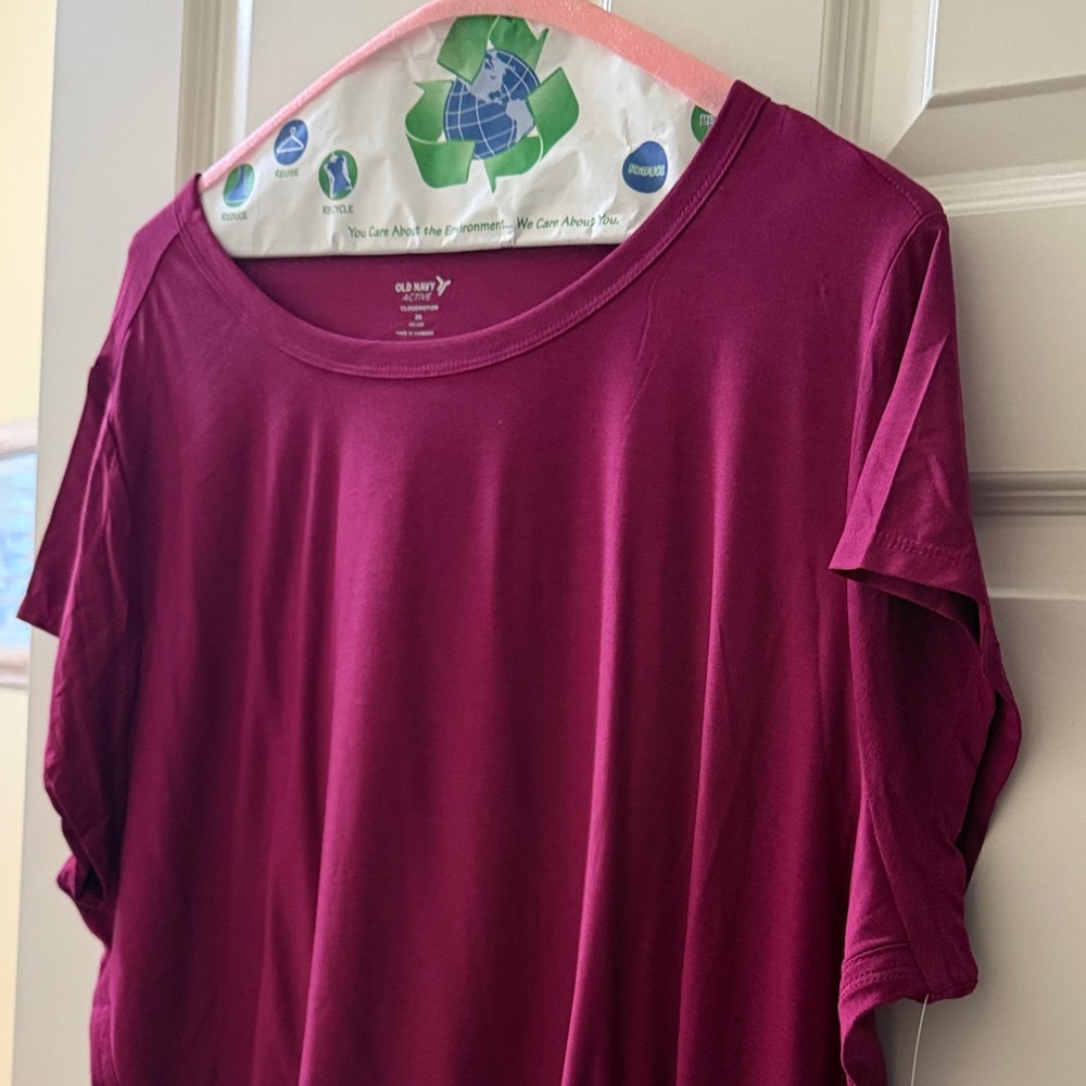 Old Navy Women's Fuchsia Short Sleeve Tee